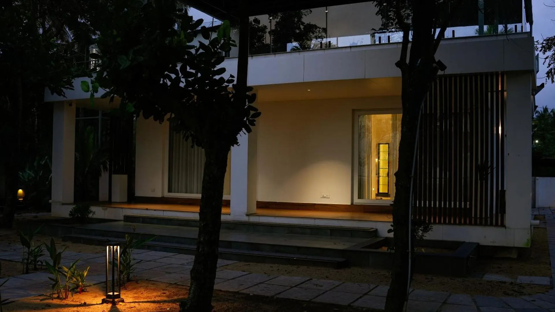 Ocean Whisper- Psst! Hidden Gem Villa Karuvapadna